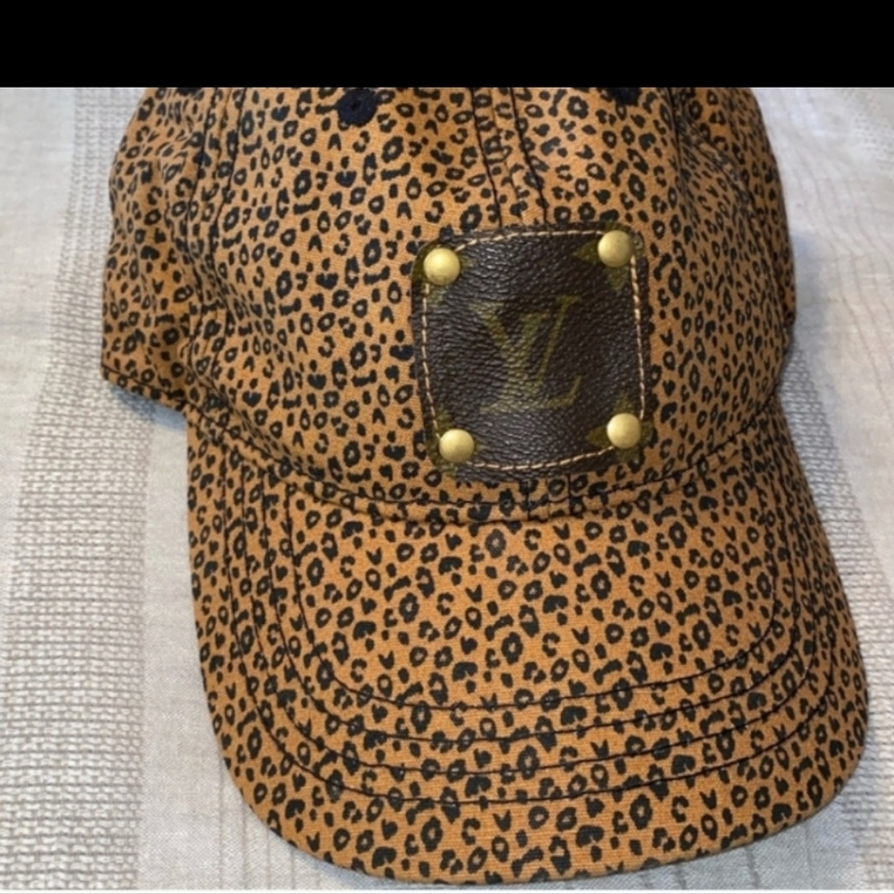 Louis Vuttion Wallet & Backpack Beautiful Bag 100% Authentic Monogram Medium - Picture 8 of 9